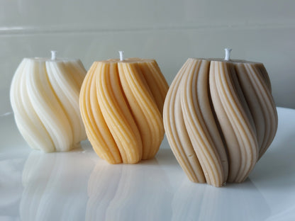 Scented Wavy Spiral Candle/ Size S / Handmade Soy Candle